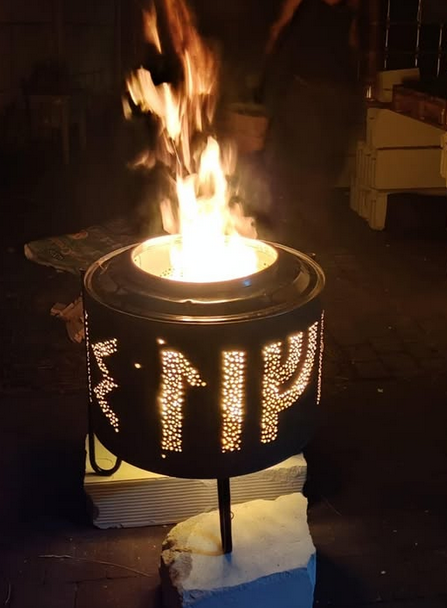 Arimi Projects - Vuurkorf burning